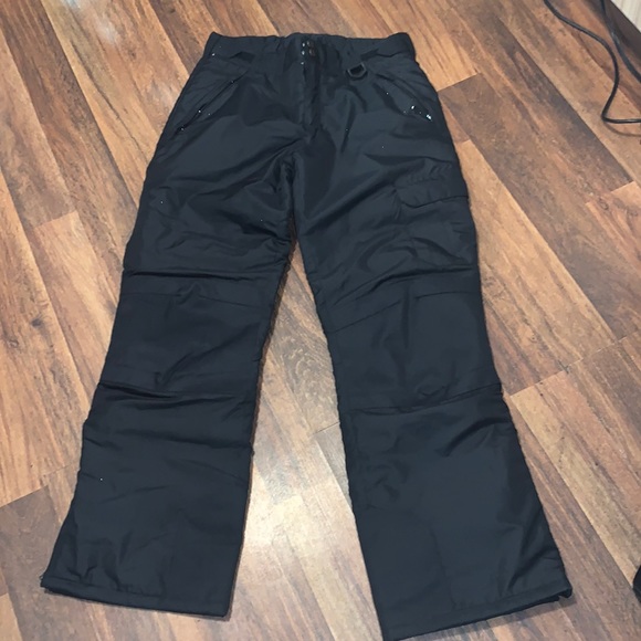 Pants - ❄️ NWOT SNOW PANTS ❄️